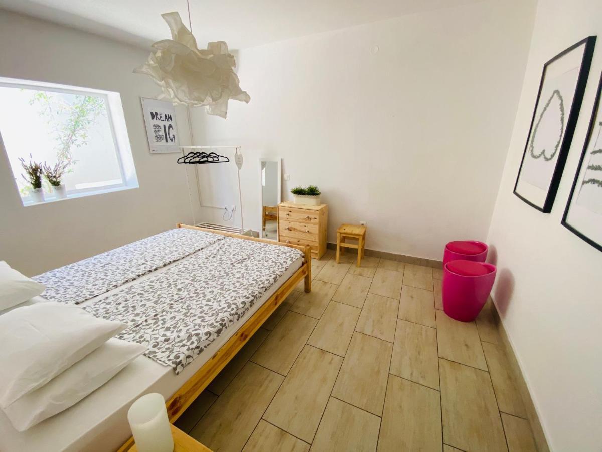 Guesthouse Dvoshko Хвар Экстерьер фото