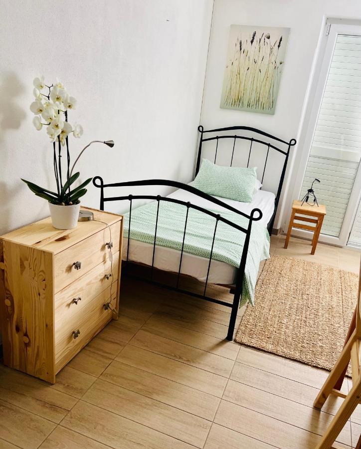 Guesthouse Dvoshko Хвар Экстерьер фото